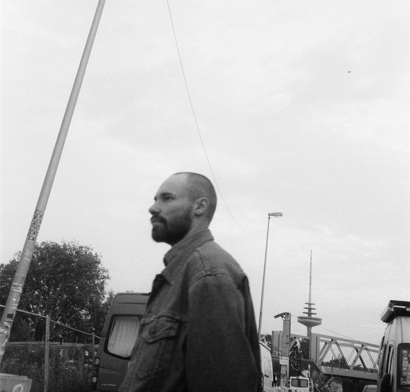 Künstler des Monats:                       Adrian Ferdinand